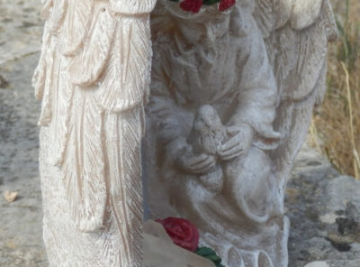 Statue tombe ange et son oiseau